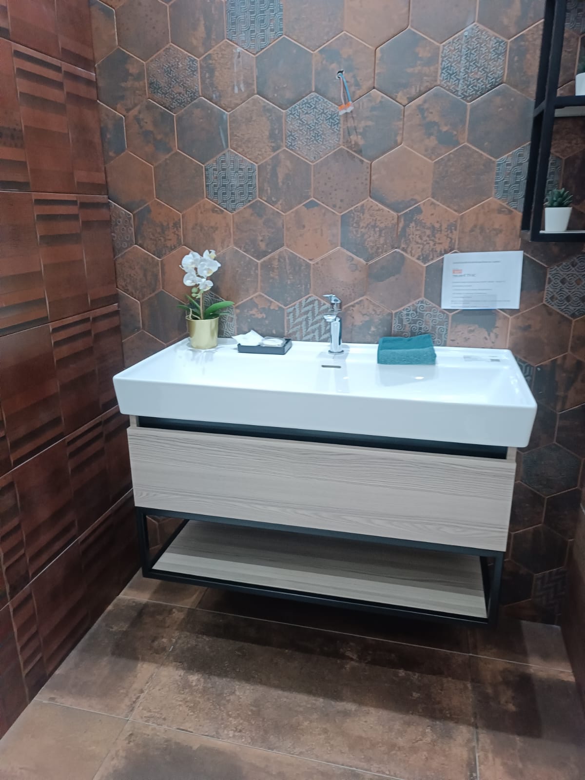 WhatsApp Image 2025-05-27 at 19.03.32