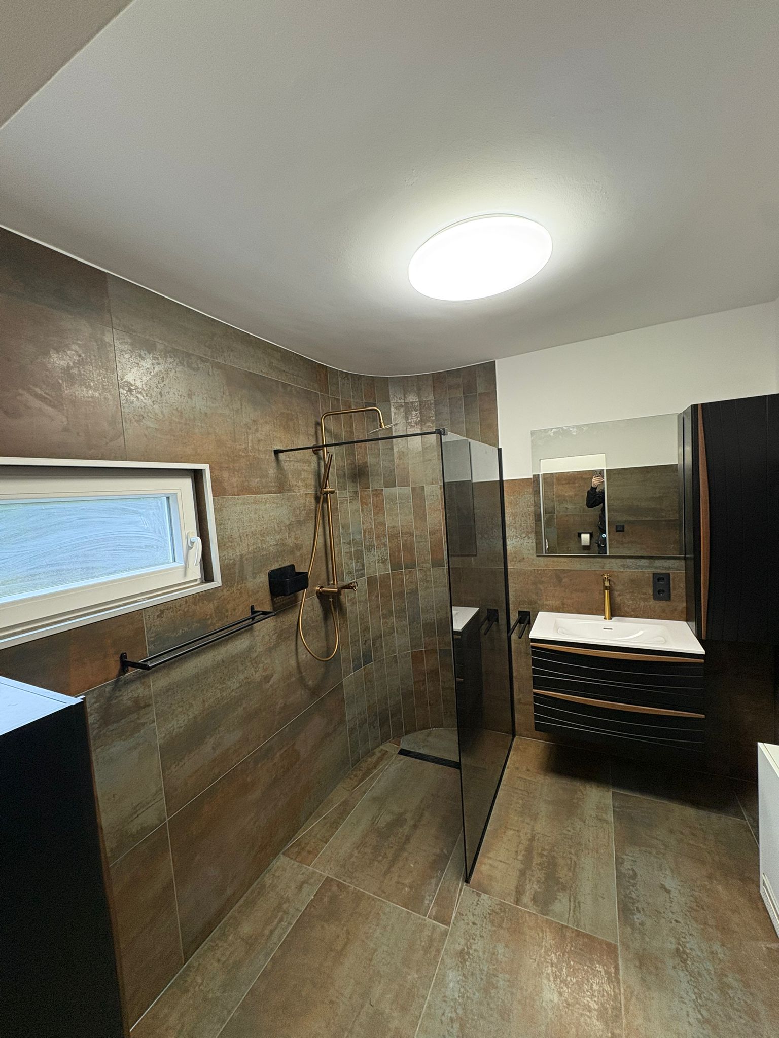 WhatsApp Image 2025-11-19 at 20.30.41 (4)