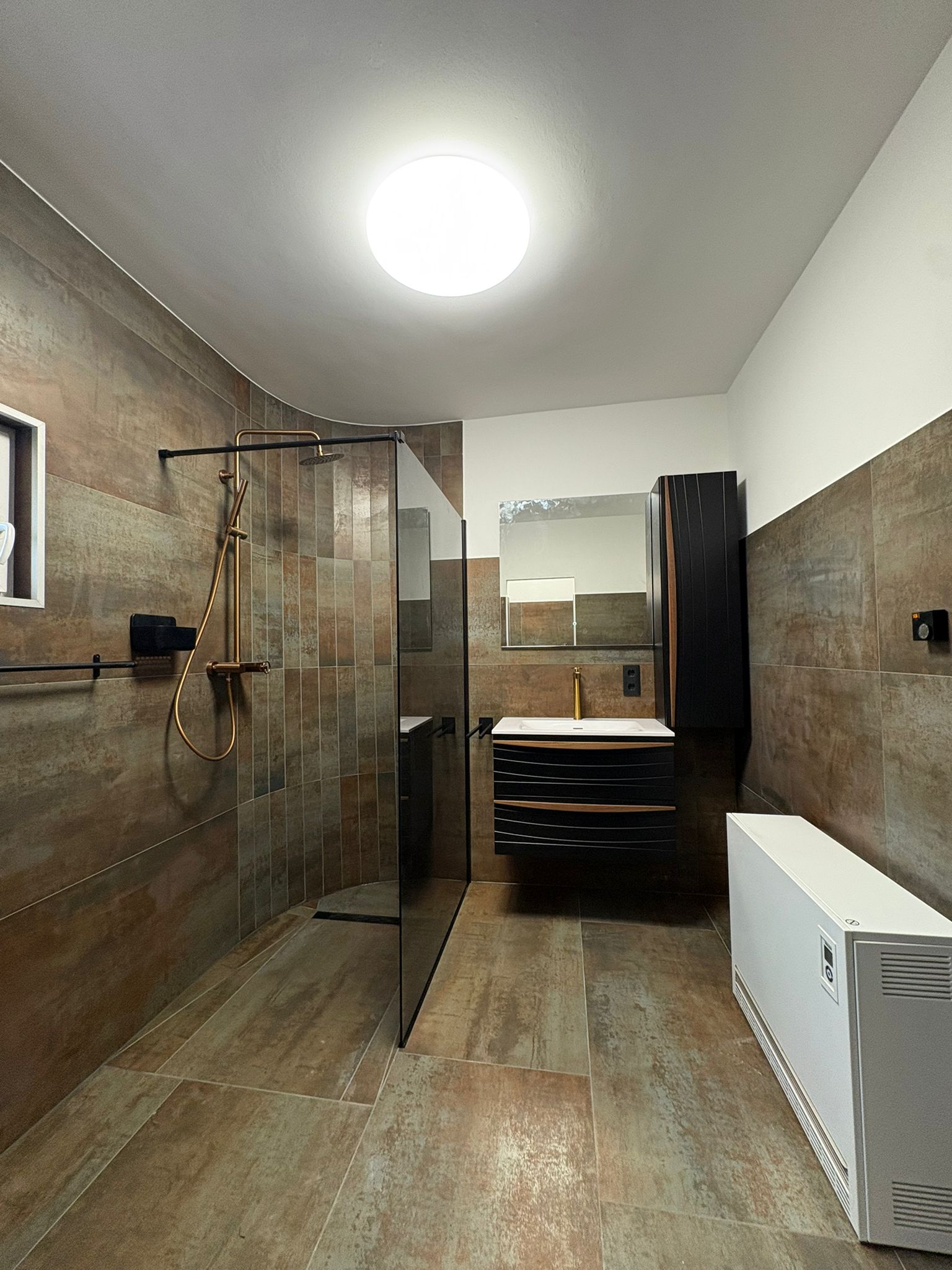 WhatsApp Image 2025-11-19 at 20.30.43